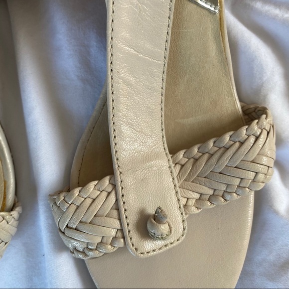 Michael Kors T Strap Cream Heel - Picture 3 of 8